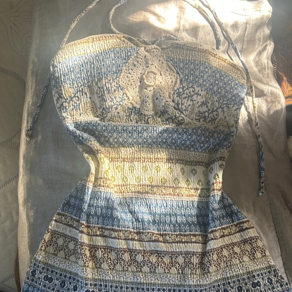 Blue and cream floral boho y2k top🩵 brand self esteem